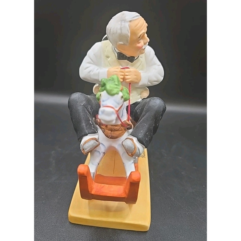 VTG Danbury Mint Norman Rockwell Figurine Gramps At The Reins Porcelain Japan 6" - Picture 4 of 8